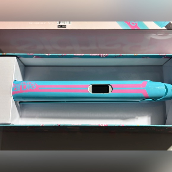 CHI X Barbie Malibu Titanium Hairstyling Flat Iron Hair Straightener 1 inch NEW - Picture 5 of 8